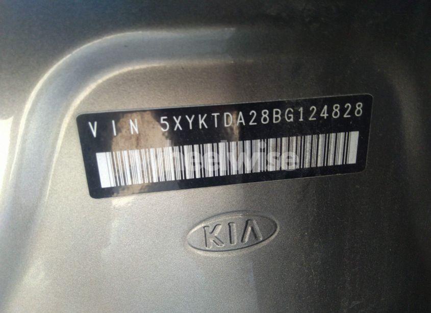 Photo 9 of 2011 Kia Sorento LX V6 (VIN 5XYKTDA28BG124828)