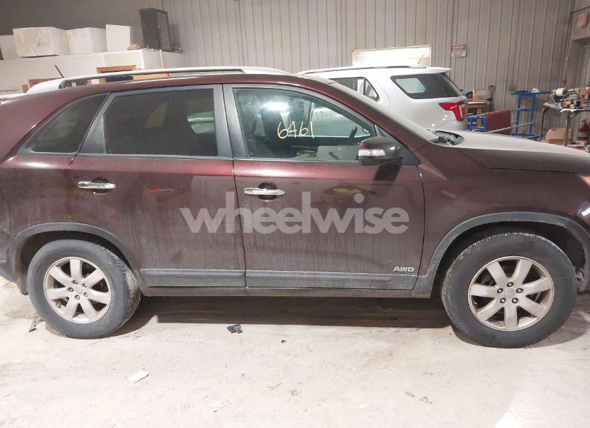 Photo 13 of 2013 Kia Sorento LX V6 (VIN 5XYKTDA28DG338687)