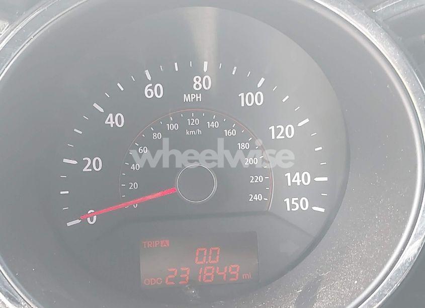 Photo 7 of 2011 Kia Sorento LX V6 (VIN 5XYKTDA29BG066339)