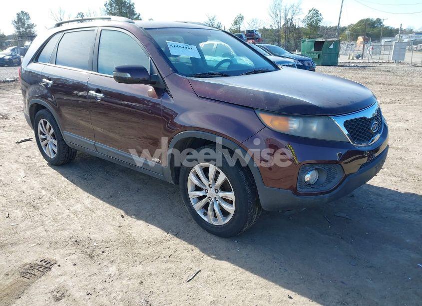 2011 Kia Sorento LX V6 (VIN 5XYKTDA29BG068544) main photo