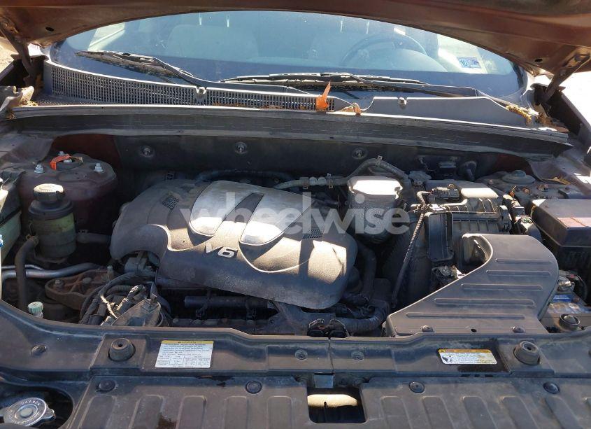 Photo 10 of 2011 Kia Sorento LX V6 (VIN 5XYKTDA29BG068544)