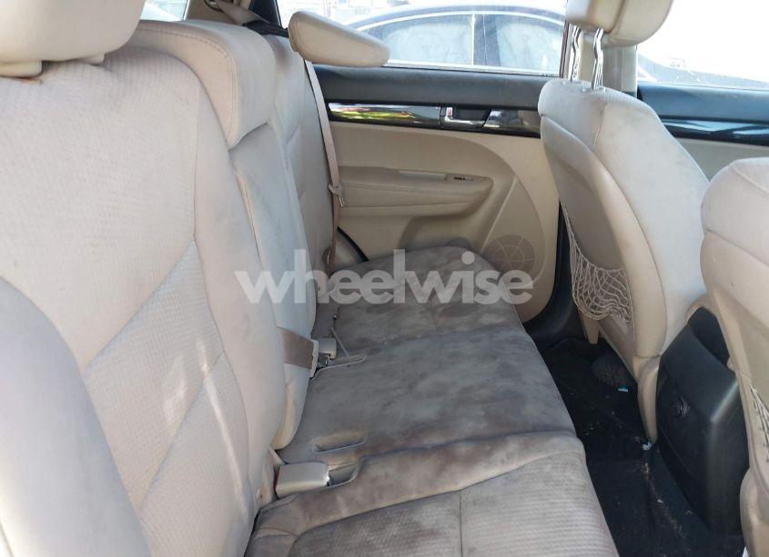 Photo 8 of 2011 Kia Sorento LX V6 (VIN 5XYKTDA29BG068544)