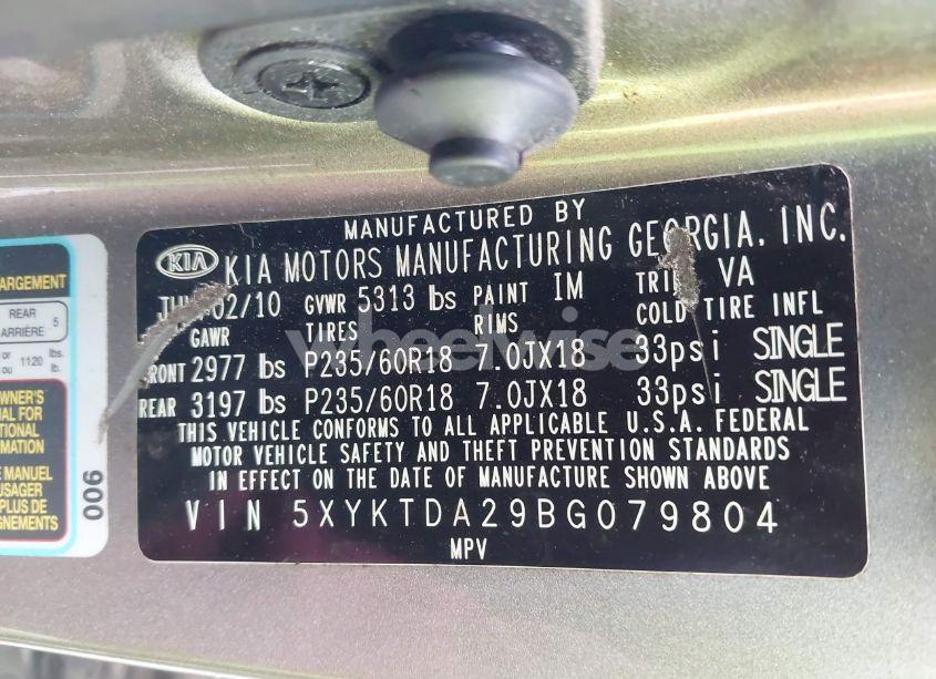 Photo 9 of 2011 Kia Sorento LX V6 (VIN 5XYKTDA29BG079804)