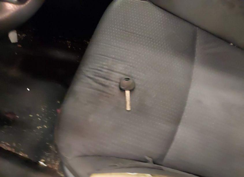 Photo 11 of 2011 Kia Sorento LX V6 (VIN 5XYKTDA2XBG080055)