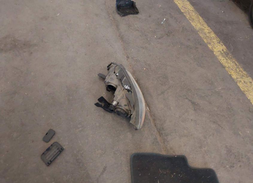 Photo 12 of 2011 Kia Sorento LX V6 (VIN 5XYKTDA2XBG080055)