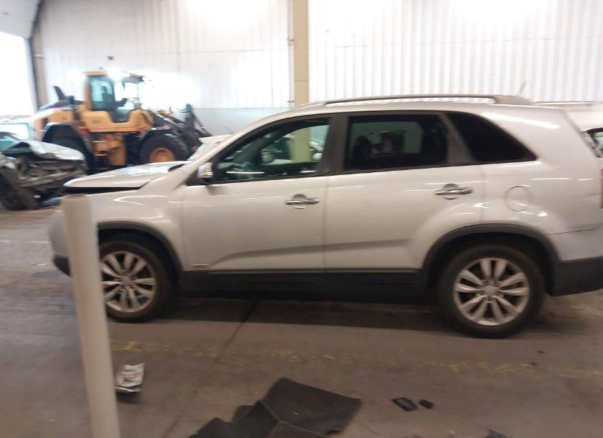 Photo 15 of 2011 Kia Sorento LX V6 (VIN 5XYKTDA2XBG080055)