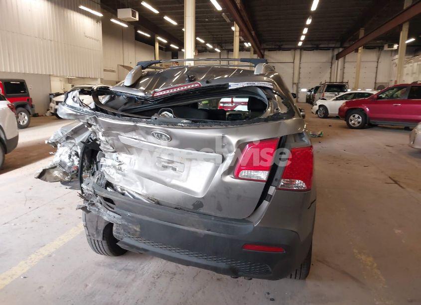 Photo 16 of 2012 Kia Sorento LX V6 (VIN 5XYKTDA2XCG243630)