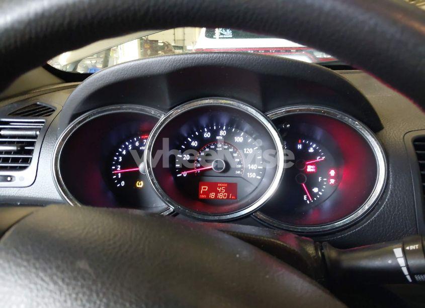 Photo 7 of 2012 Kia Sorento LX V6 (VIN 5XYKTDA2XCG243630)