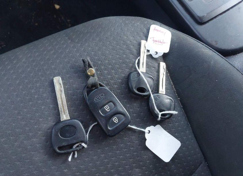 Photo 11 of 2013 Kia Sorento LX V6 (VIN 5XYKTDA2XDG369245)