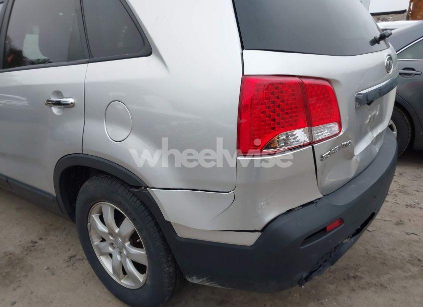 Photo 12 of 2013 Kia Sorento LX V6 (VIN 5XYKTDA2XDG410912)