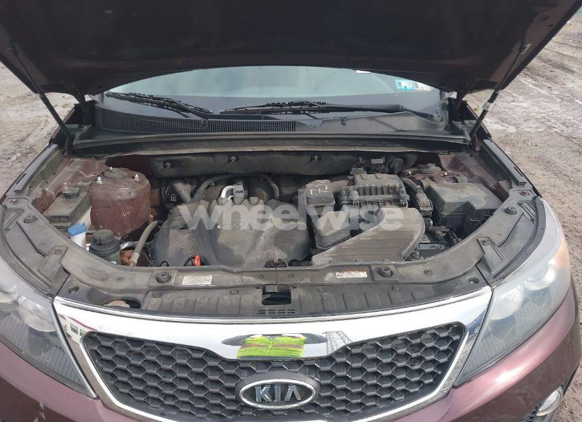 Photo 10 of 2012 Kia Sorento LX (VIN 5XYKTDA60CG189368)