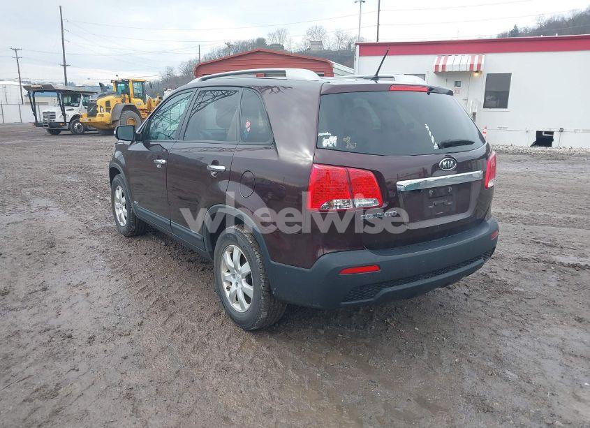 Photo 3 of 2012 Kia Sorento LX (VIN 5XYKTDA60CG189368)