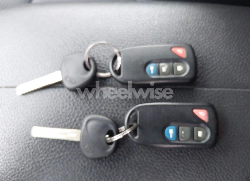 Photo 11 of 2013 Kia Sorento LX (VIN 5XYKTDA60DG312863)