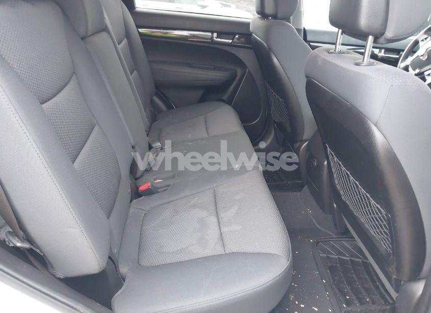 Photo 8 of 2013 Kia Sorento LX (VIN 5XYKTDA60DG312863)