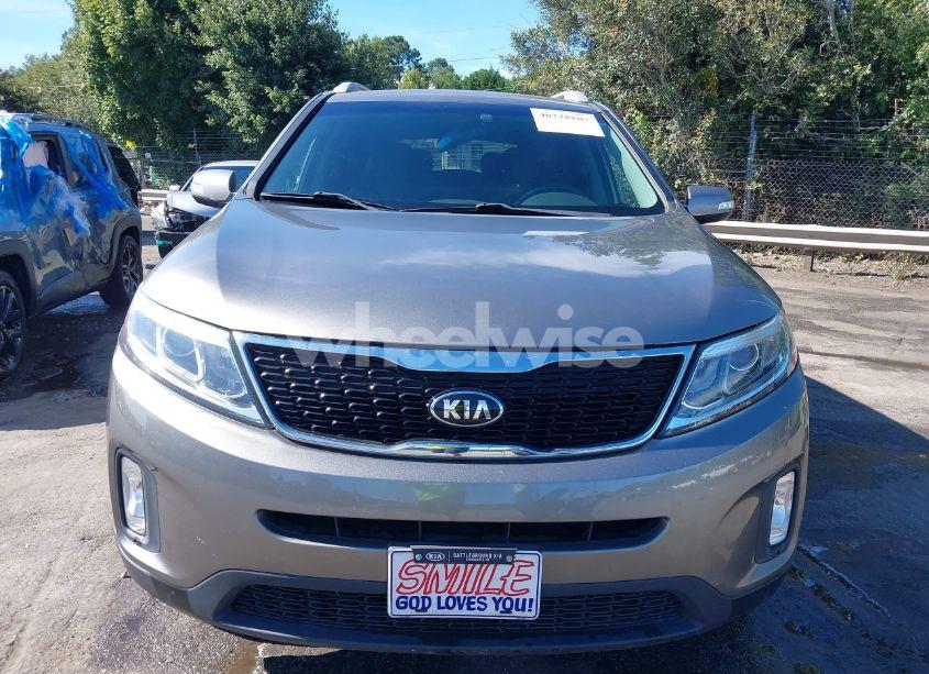 Photo 12 of 2014 Kia Sorento LX (VIN 5XYKTDA60EG518556)