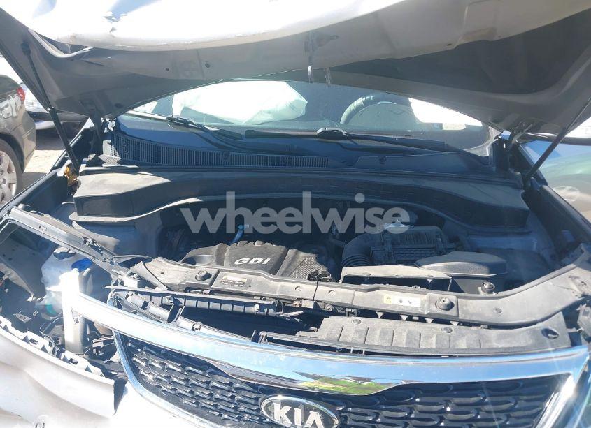 Photo 10 of 2014 Kia Sorento LX (VIN 5XYKTDA60EG519867)