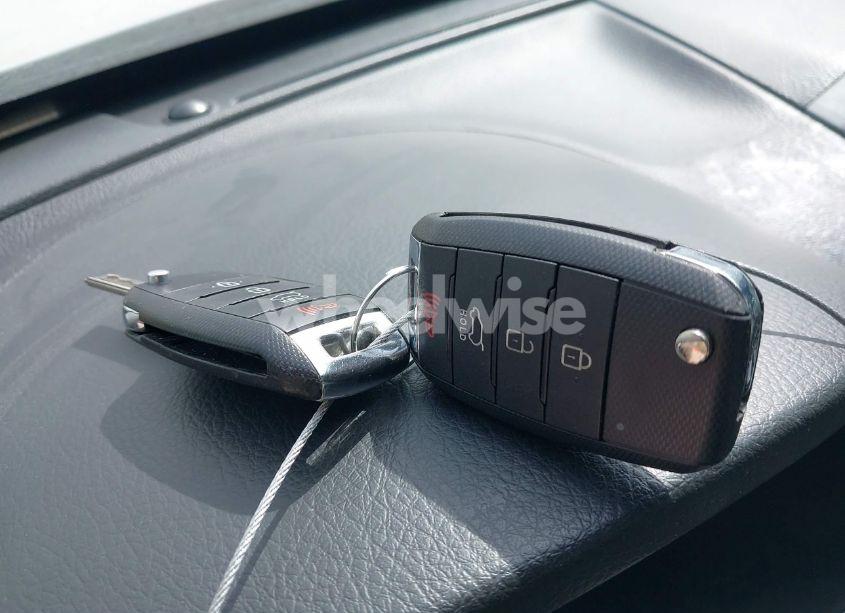 Photo 11 of 2015 Kia Sorento LX (VIN 5XYKTDA60FG554894)