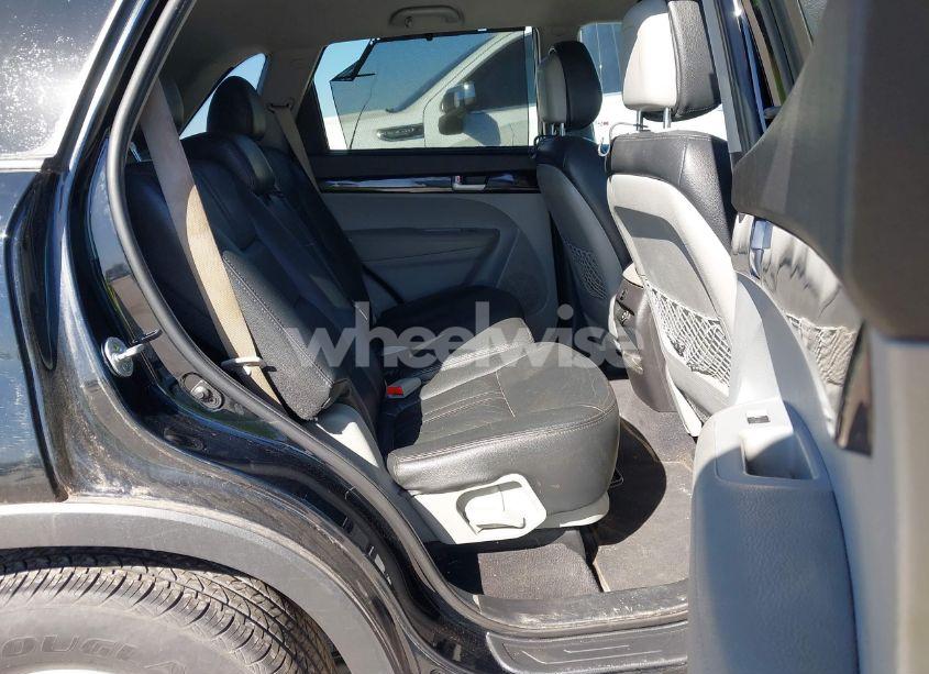 Photo 8 of 2015 Kia Sorento LX (VIN 5XYKTDA60FG607237)