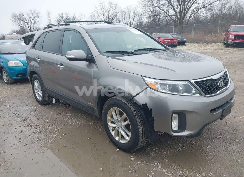 2015 Kia Sorento LX (VIN 5XYKTDA60FG649259) main photo