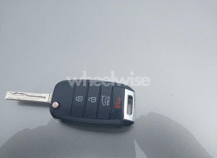 Photo 11 of 2015 Kia Sorento LX (VIN 5XYKTDA60FG649259)