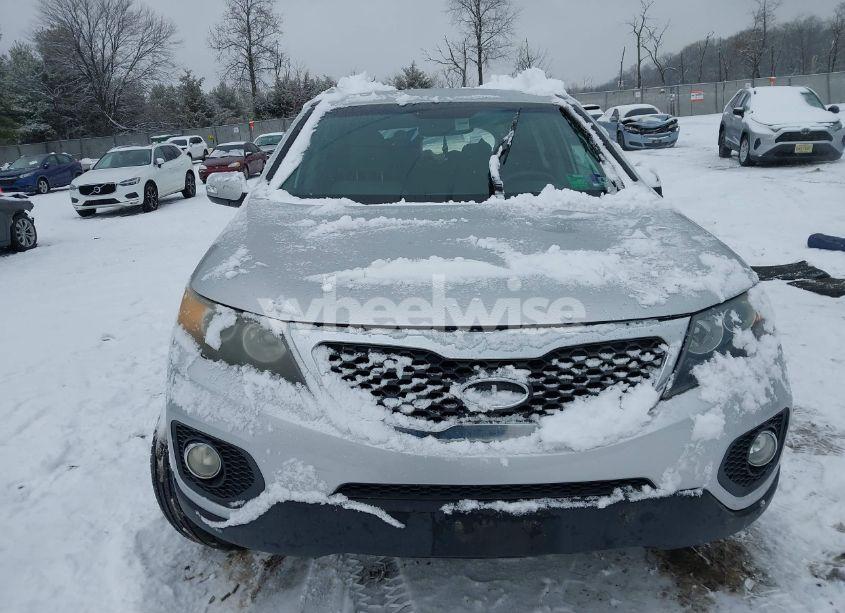 Photo 12 of 2013 Kia Sorento LX (VIN 5XYKTDA61DG407187)