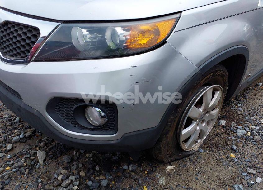 Photo 17 of 2013 Kia Sorento LX (VIN 5XYKTDA61DG407187)