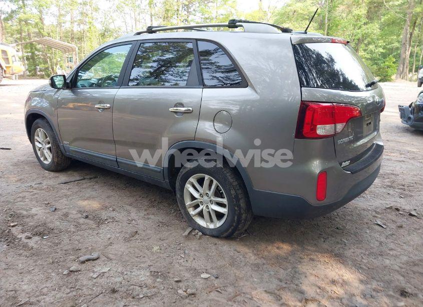 Photo 3 of 2014 Kia Sorento LX (VIN 5XYKTDA61EG549167)