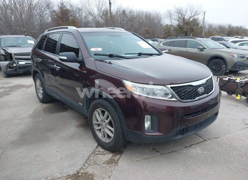 2015 Kia Sorento LX (VIN 5XYKTDA61FG650730) main photo