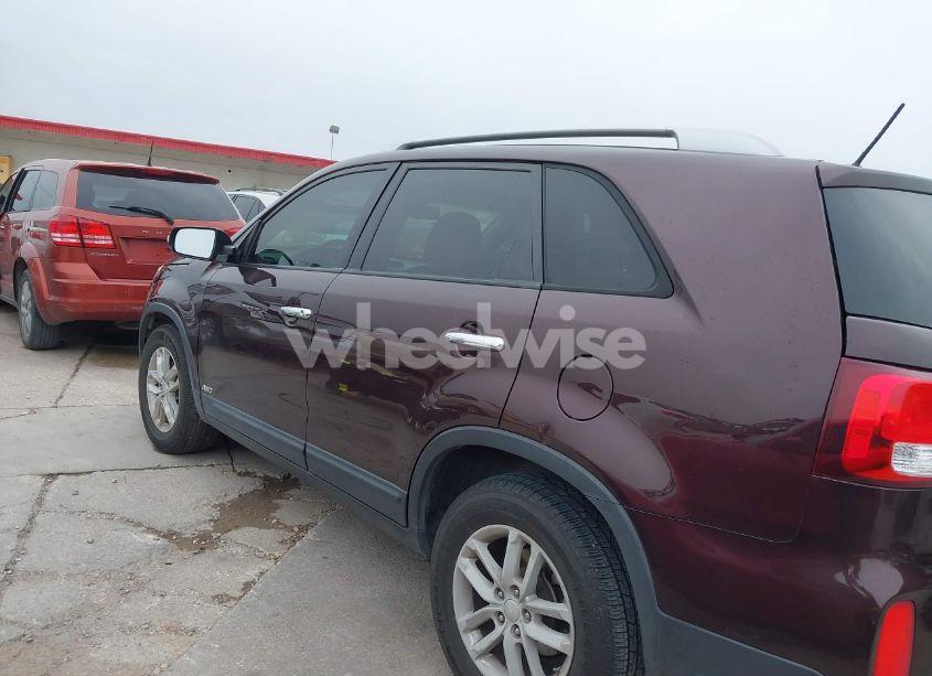 Photo 14 of 2015 Kia Sorento LX (VIN 5XYKTDA61FG650730)
