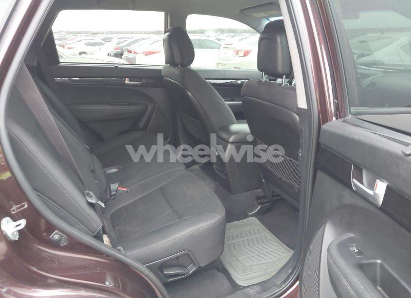 Photo 8 of 2015 Kia Sorento LX (VIN 5XYKTDA61FG650730)