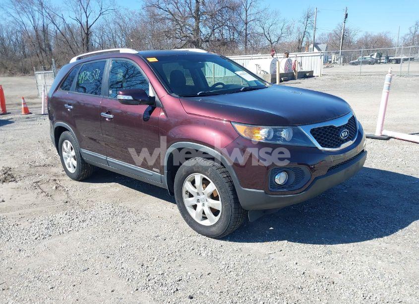 2012 Kia Sorento LX (VIN 5XYKTDA62CG272669) main photo
