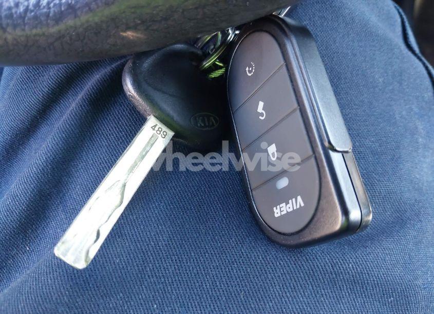 Photo 11 of 2012 Kia Sorento LX (VIN 5XYKTDA62CG272669)