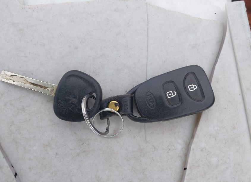 Photo 11 of 2013 Kia Sorento LX (VIN 5XYKTDA62DG311889)