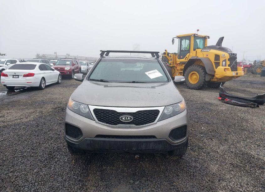 Photo 13 of 2013 Kia Sorento LX (VIN 5XYKTDA62DG311889)