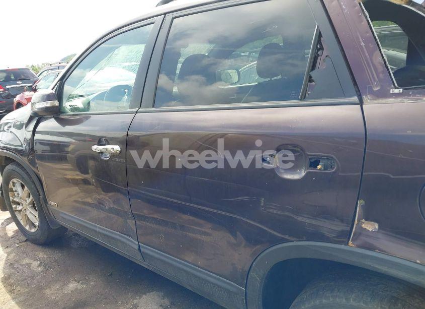 Photo 14 of 2014 Kia Sorento LX (VIN 5XYKTDA62EG444945)