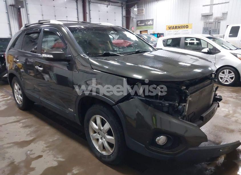 2012 Kia Sorento LX (VIN 5XYKTDA63CG219608) main photo