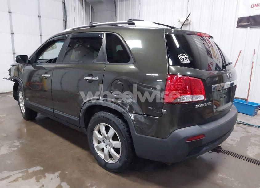 Photo 3 of 2012 Kia Sorento LX (VIN 5XYKTDA63CG219608)