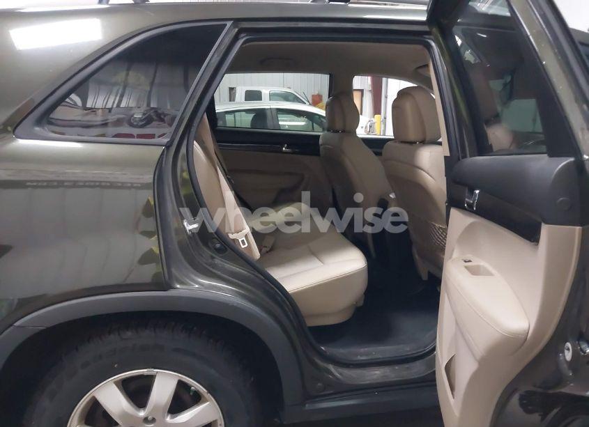 Photo 8 of 2012 Kia Sorento LX (VIN 5XYKTDA63CG219608)