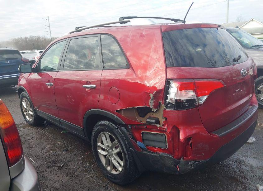Photo 3 of 2014 Kia Sorento LX (VIN 5XYKTDA63EG516865)