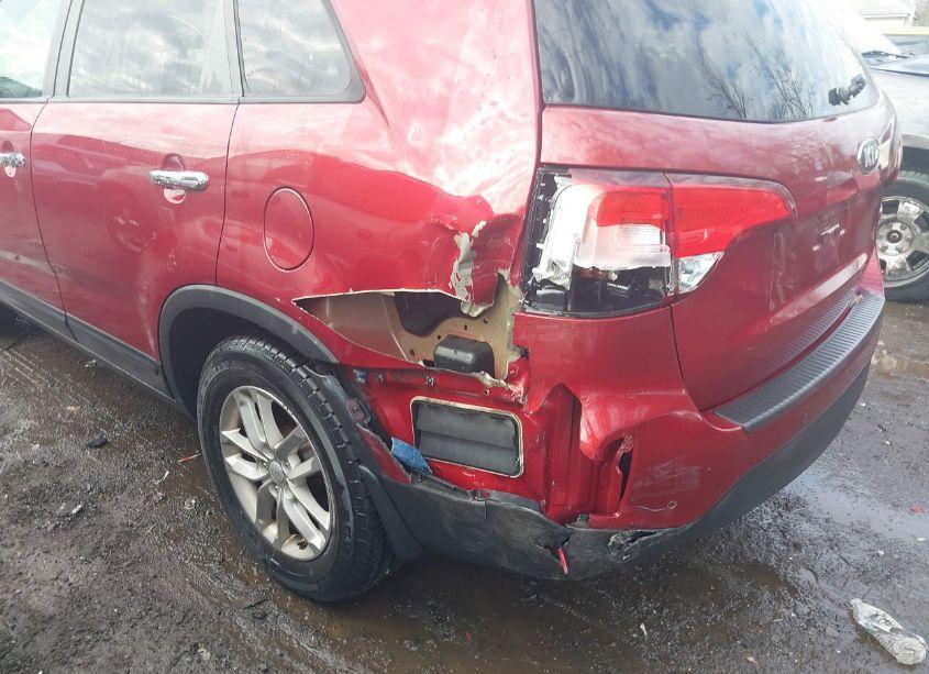 Photo 6 of 2014 Kia Sorento LX (VIN 5XYKTDA63EG516865)