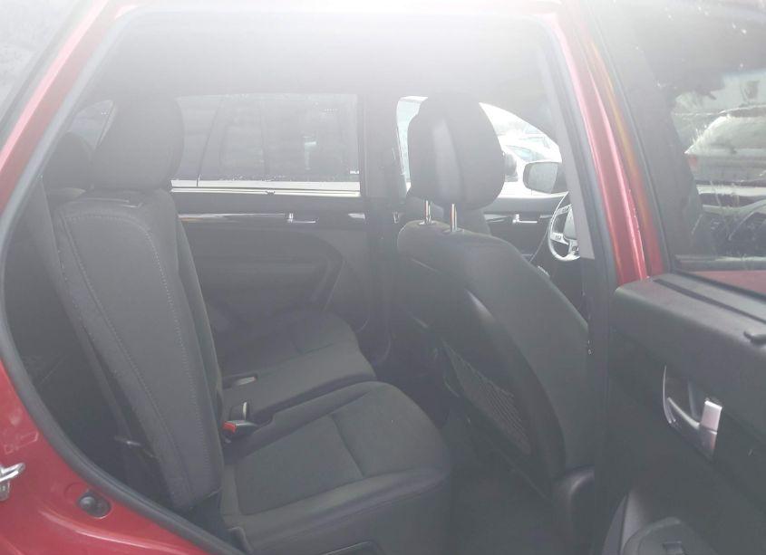 Photo 8 of 2014 Kia Sorento LX (VIN 5XYKTDA63EG516865)