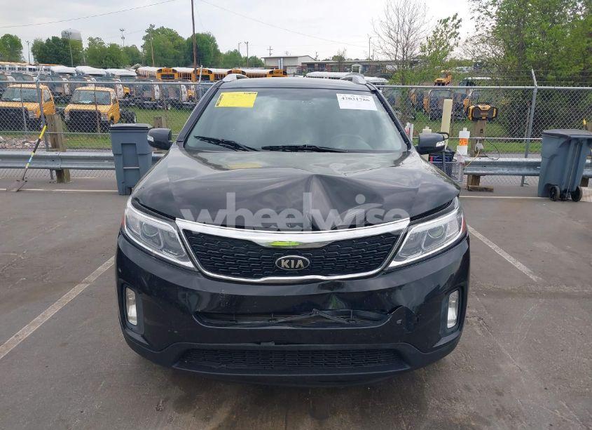 Photo 13 of 2015 Kia Sorento LX (VIN 5XYKTDA63FG570085)