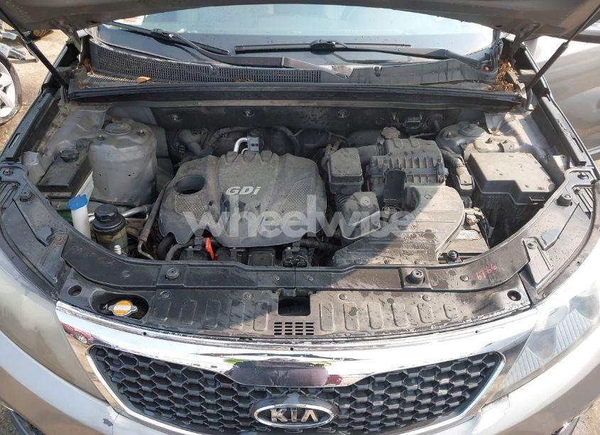 Photo 10 of 2012 Kia Sorento LX (VIN 5XYKTDA64CG206849)