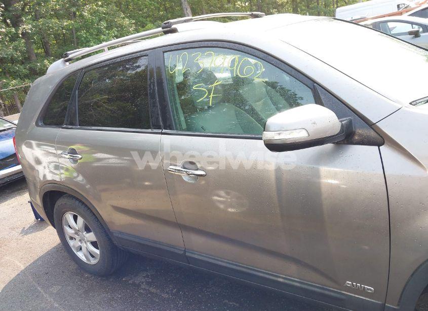 Photo 13 of 2012 Kia Sorento LX (VIN 5XYKTDA64CG206849)