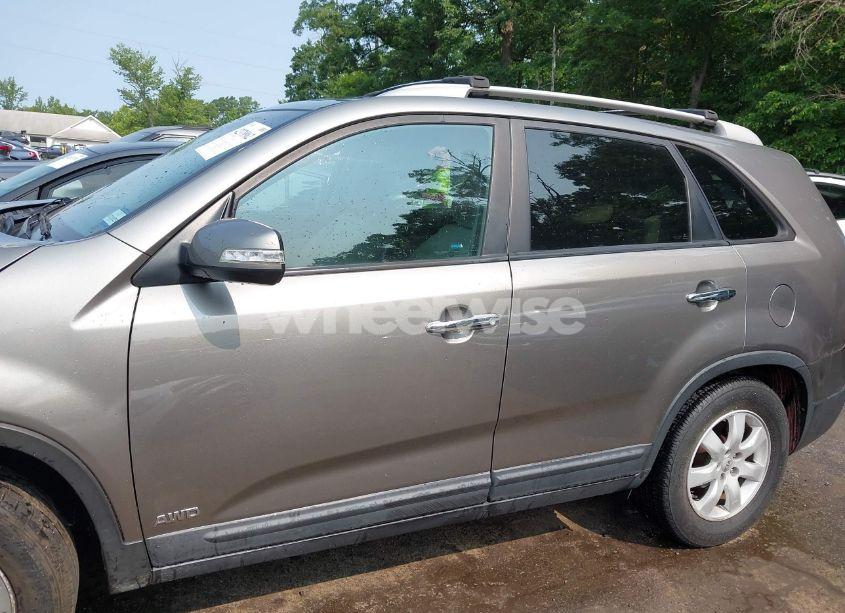 Photo 14 of 2012 Kia Sorento LX (VIN 5XYKTDA64CG206849)