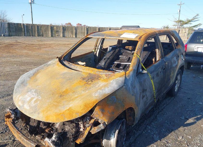 Photo 11 of 2012 Kia Sorento LX (VIN 5XYKTDA64CG236904)