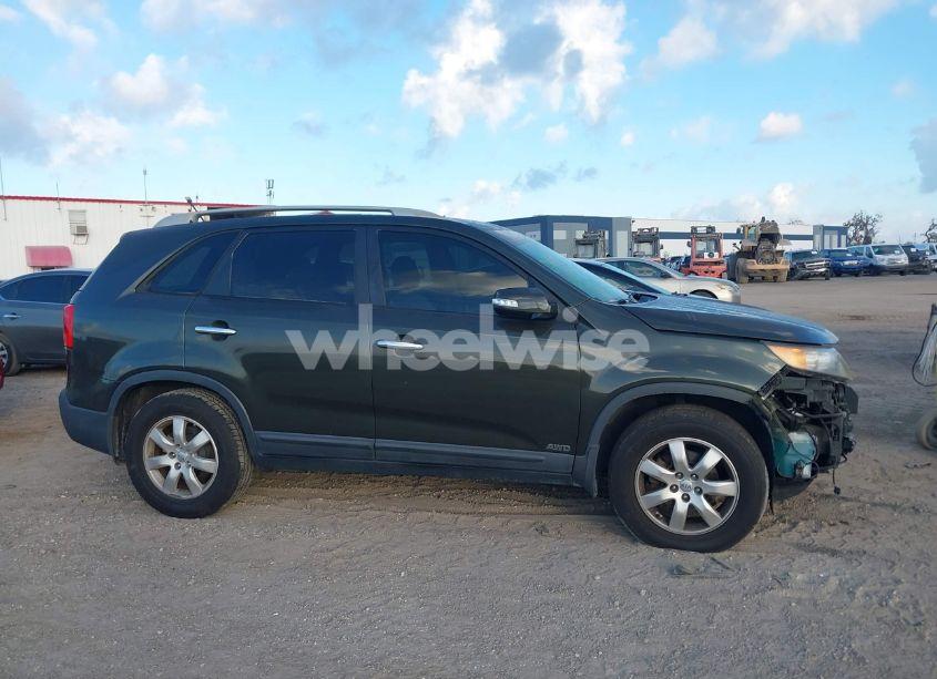 Photo 12 of 2012 Kia Sorento LX (VIN 5XYKTDA65CG278434)