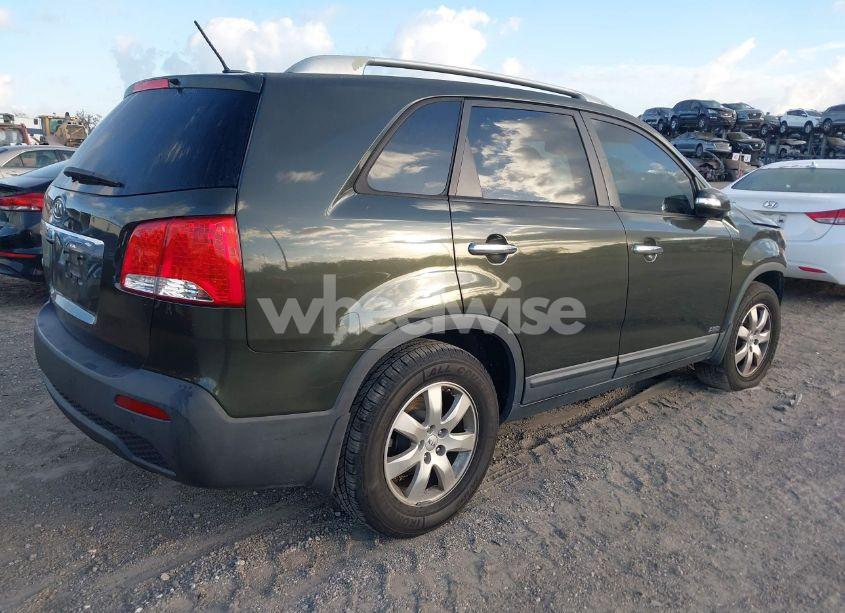 Photo 4 of 2012 Kia Sorento LX (VIN 5XYKTDA65CG278434)
