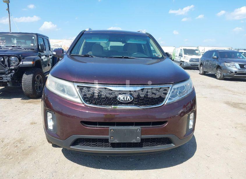 Photo 12 of 2015 Kia Sorento LX (VIN 5XYKTDA65FG569987)