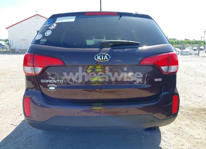 Photo 16 of 2015 Kia Sorento LX (VIN 5XYKTDA65FG569987)